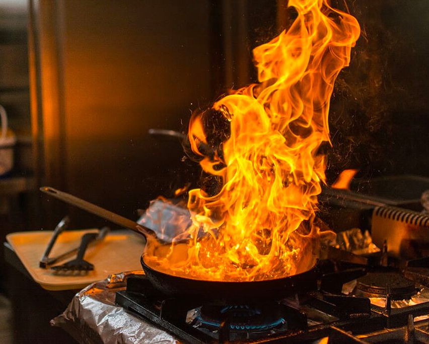 Attention à ces appareils de cuisine qui multiplient les dangers d'incendie  sur vos multiprises !
